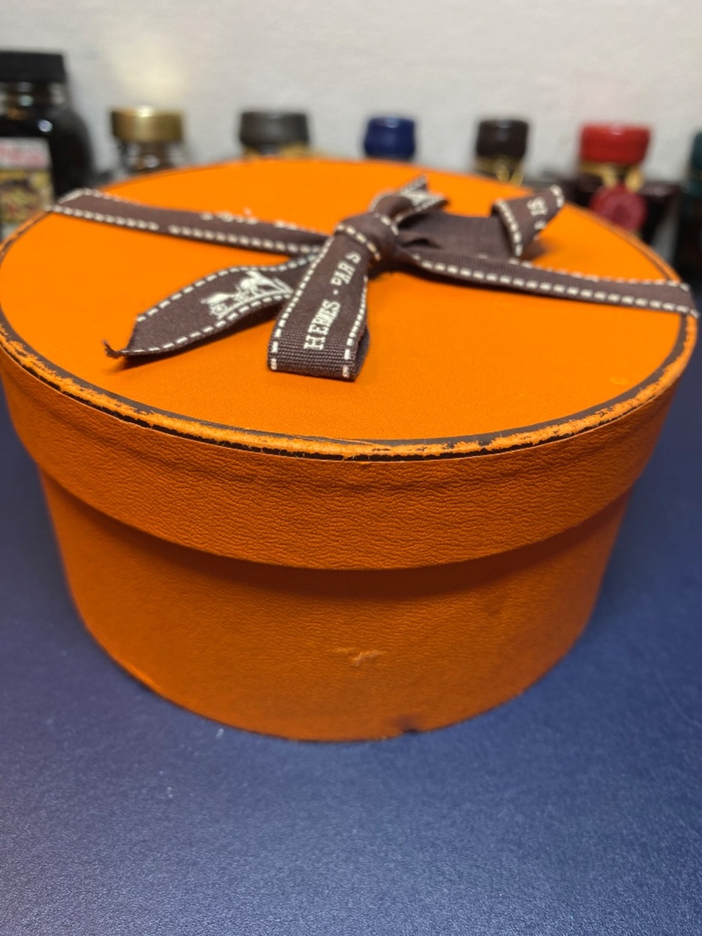 Hermès "La Comédie Italienne" Vintage Silk Carré Plissé Scarf - Orange - NWOT - Picture 6 of 9
